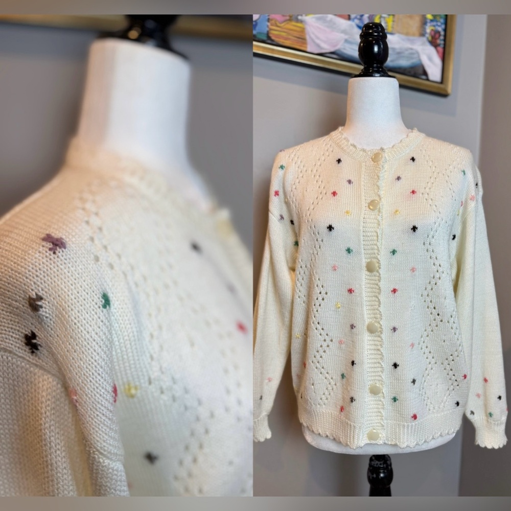 Vintage Cream Knit Cardigan with Multicolor Star Embroidery